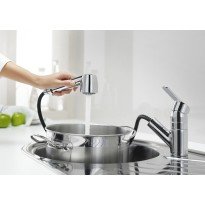 Baterie bucatarie Roca Victoria cu dus extractabil si functie de pulverizare pentru clatire A5A8125C00